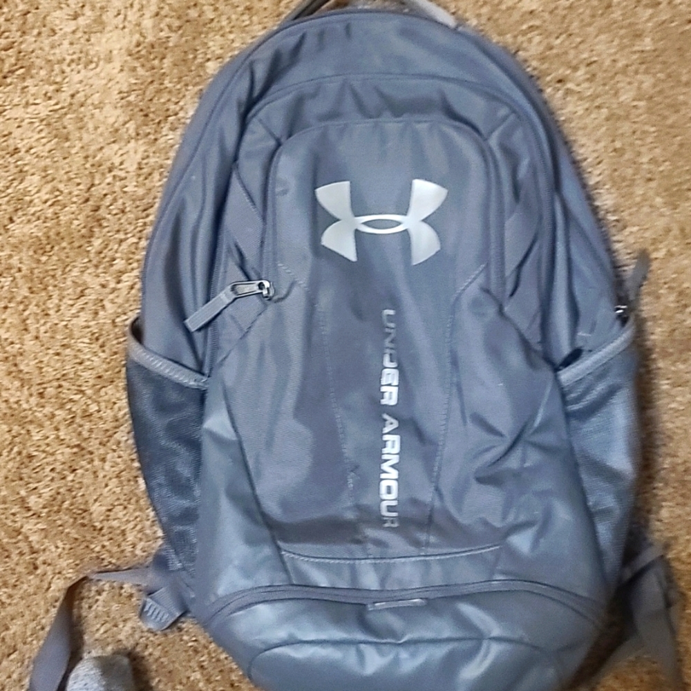 Under Armour Backpack 🎒
